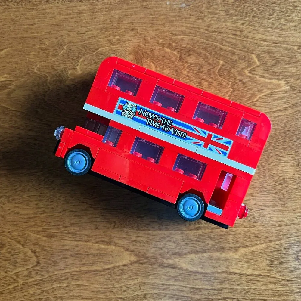 Lego double-decker London bus set 40220